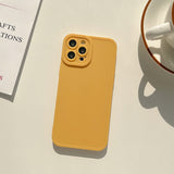 Custodia in silicone morbido opaco per iPhone